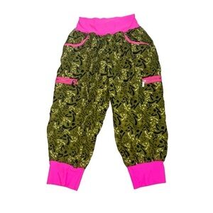 Zumba Women's Cropped Cargo Joggers Accent Waist Dance Gym Workout Fitness